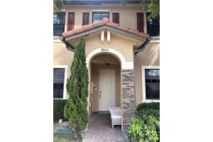 8867 W 35th Way, Hialeah