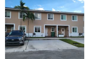 13906 Sw 173rd Ter 13906, Miami