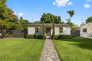 6395 Sw 41st St, South Miami