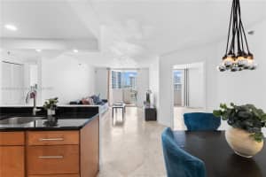 1621 Bay Rd 906 Miami Beach, FL 33139 - MLS#A11896698