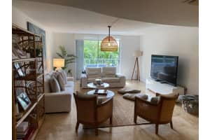 210 Sea View Dr 312 Key Biscayne, FL 33149 - MLS#A11896767