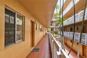 17000 Nw 67th Ave 230 Hialeah, FL 33015 - MLS#A11896773
