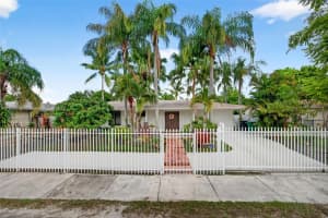10015 Sw 166th St, Miami
