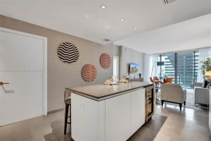 88 SW 7th St Apt 1408, Miami, FL 33130, - MLS#A11896819