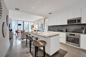 88 SW 7th St Apt 1408, Miami, FL 33130, - MLS#A11896819