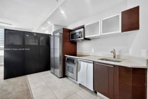1900 N Bayshore Dr 3605, Miami