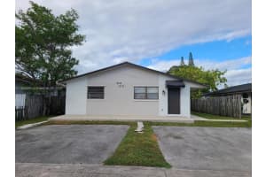 2117 Liberty St Front Hollywood, FL 33020 - MLS#A11896894