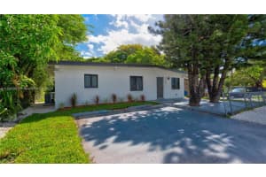 2736 Nw 21st Ave, Oakland Park