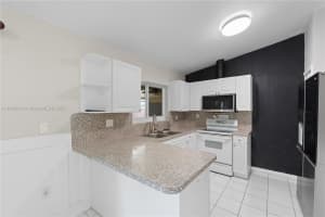 15327 Sw 179th Ter Miami, FL 33187 - MLS#A11896914