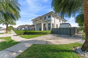 14856 Sw 27th Ter Miami, FL 33185 - MLS#A11896916