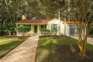 1100 El Rado St, Coral Gables