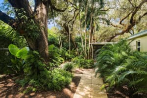 1100 El Rado St Coral Gables, FL 33134 - MLS#A11896923