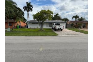 8600 Nw 27th Pl, Sunrise