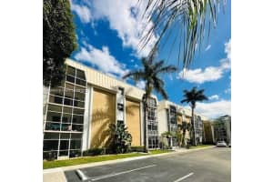 3000 Ne 16th Ave 408, Oakland Park