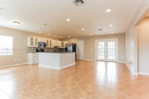 7730 Nw 39th St Hollywood, FL 33024 - MLS#A11896942