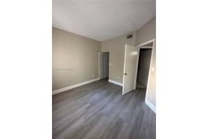 2445 Sw 18th Ter 1002 Fort Lauderdale, FL 33315 - MLS#A11896943