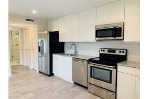 2412 Ne 26th St 4 Fort Lauderdale, FL 33305 - MLS#A11896974