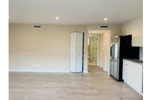 2412 Ne 26th St 4 Fort Lauderdale, FL 33305 - MLS#A11896974