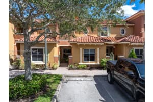 1025 Sw 143rd Ave 1303 Pembroke Pines, FL 33027 - MLS#A11897028