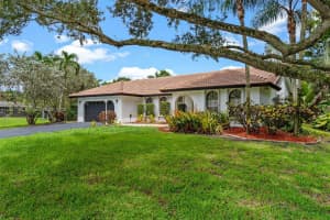 4490 Sw 105th Ave Davie, FL 33328 - MLS#A11897063