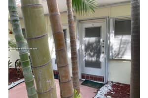 8040 Tatum Waterway Dr 7 Miami Beach, FL 33141 - MLS#A11897092