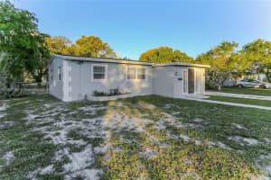 417 Sw 22nd Ter Fort Lauderdale, FL 33312 - MLS#A11897106