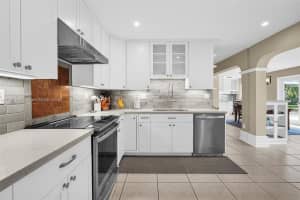 8220 Sw 162nd St Palmetto Bay, FL 33157 - MLS#A11897134