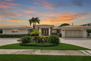 2240 Magnolia Dr North Miami, FL 33181 - MLS#A11897146