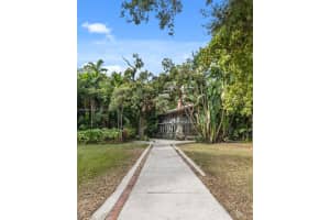 752 Nw 7th St Rd Miami, FL 33136 - MLS#A11897206
