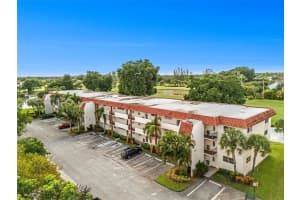9811 N Hollybrook Lake Dr 103 Pembroke Pines, FL 33025 - MLS#A11897215