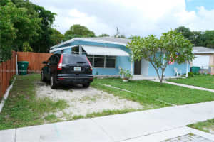 39 Se 13th Ter Dania Beach, FL 33004 - MLS#A11897253