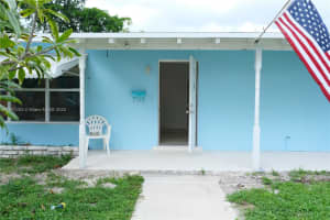 39 Se 13th Ter Dania Beach, FL 33004 - MLS#A11897253