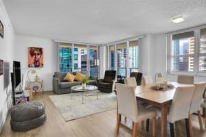 1155 Brickell Bay Dr 1702 Miami, FL 33131 - MLS#A11897269