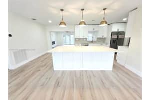 5713 Ne 17th Ter, Fort Lauderdale