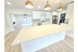 5713 Ne 17th Ter Fort Lauderdale, FL 33334 - MLS#A11897276