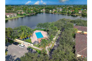 2308 Sw 100th Ter, Miramar