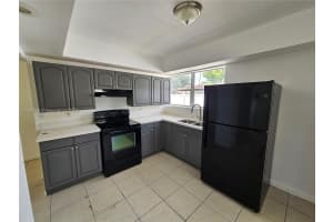 5621 Cleveland St Hollywood, FL 33021 - MLS#A11897298