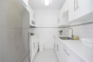 344 Meridian Ave 2b Miami Beach, FL 33139 - MLS#A11897339