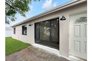 1449 Sw 49th Ave Fort Lauderdale, FL 33317 - MLS#A11897347