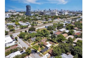 23 Sw 8th Ct Hallandale Beach, FL 33009 - MLS#A11897367