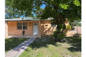 2611 Sw 62nd Ave Rear Miramar, FL 33023 - MLS#A11897373