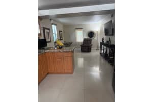 961 E 10th Pl Hialeah, FL 33010 - MLS#A11897378