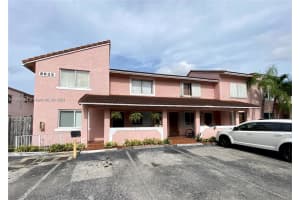 8039 Lake Dr 201 Doral, FL 33166 - MLS#A11897394