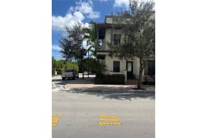 5251 Nw 84th Ave Doral, FL 33166 - MLS#A11897409