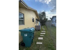 5934 Nw 20th St 5934 Lauderhill, FL 33313 - MLS#A11897414