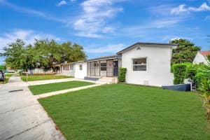 919 Nw 76th St Miami, FL 33150 - MLS#A11897431