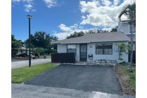 5318 N Tennis Ln 5318 Delray Beach, FL 33484 - MLS#A11897472