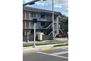MLS# A11897481, North Miami, Florida 33161