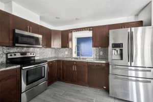 8105 Sw 19th St North Lauderdale, FL 33068 - MLS#A11897507