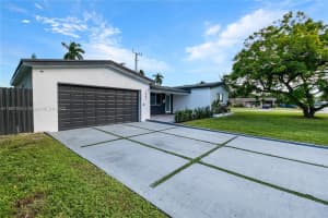 2441 Alcazar Dr Miramar, FL 33023 - MLS#A11897510